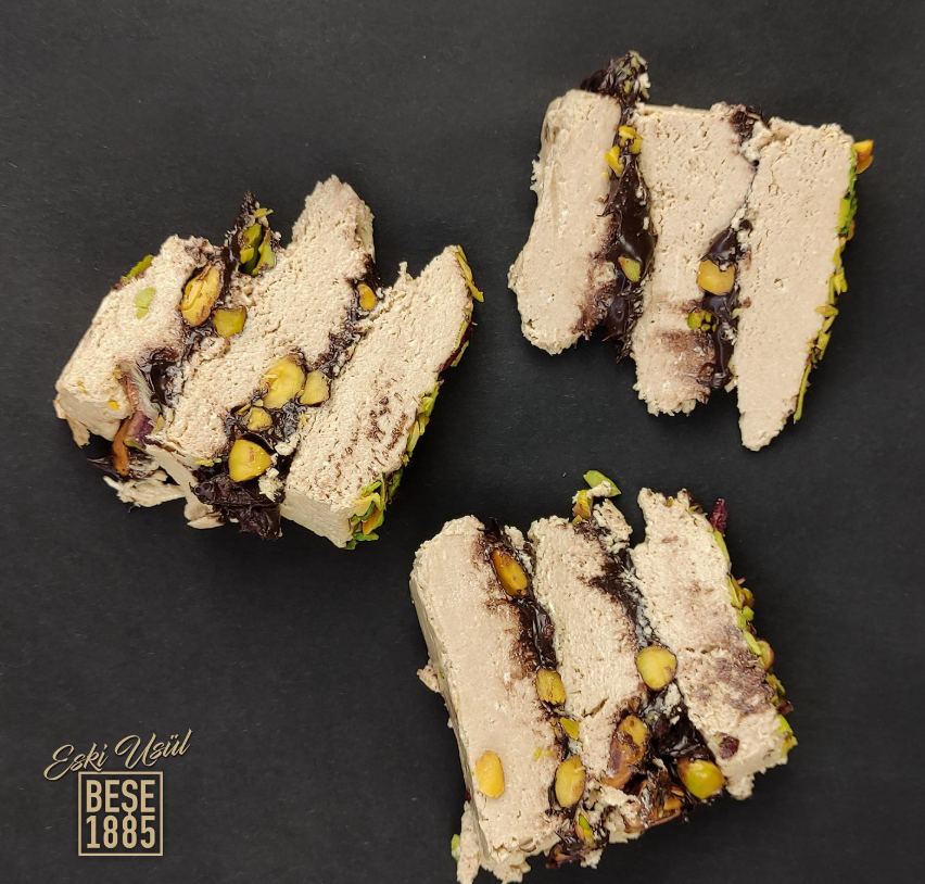 Delicious halva from Turkey, 450g – Special cake-shaped halva, tahini halva – 52% sesame paste – Gluten-free – No glucose syrup, palm oil &amp; artificial sweeteners – Halva (pistachio &amp; chocolate) 