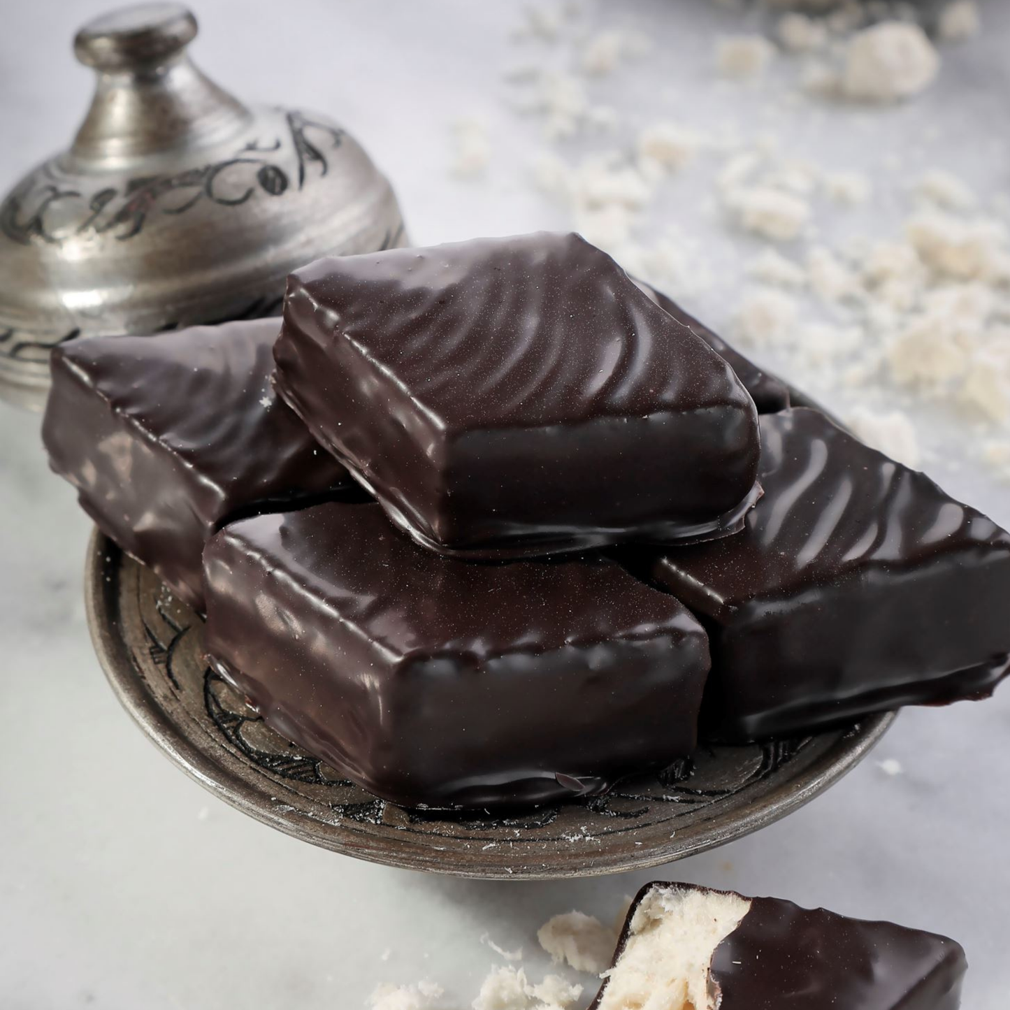 250g Premium Palace Halva - Pismaniye Turkish Cotton Candy with Chocolate Coating and Vanilla Flavor, Halal Sweets &amp; Gift Idea | Candy Cotton (Palace Halva Vanilla &amp; Dark Chocolate 250g) 